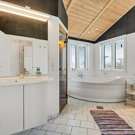 Atmosphere On Harritsvej Feriehus